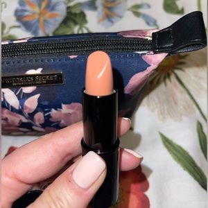 Lancome: 126 Natural Beauty Lipstick “CREAM” Brand New & Never Used or tested